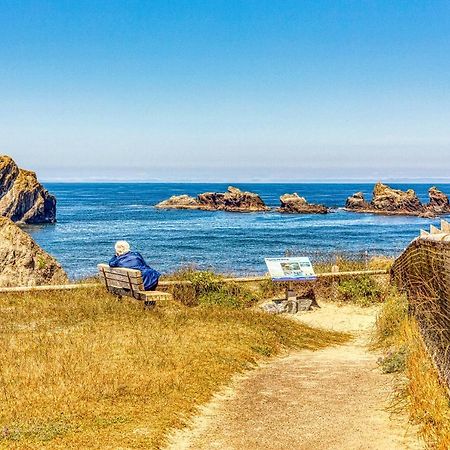 A Beach Loop Getaway Бандон Экстерьер фото
